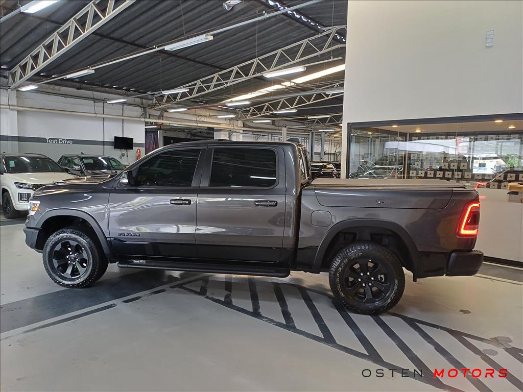 RAM-1500-5.7 V8 GASOLINA REBEL CD 4X4 AUTOMÁTICO