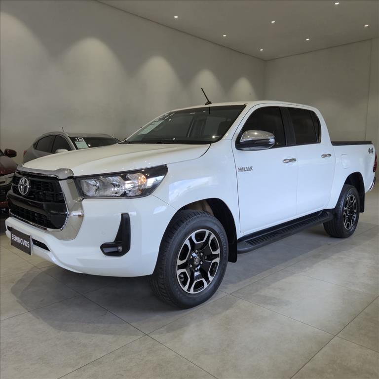 HILUX 2.8 D-4D TURBO DIESEL CD SRV 4X4 AUTOMÁTICO2