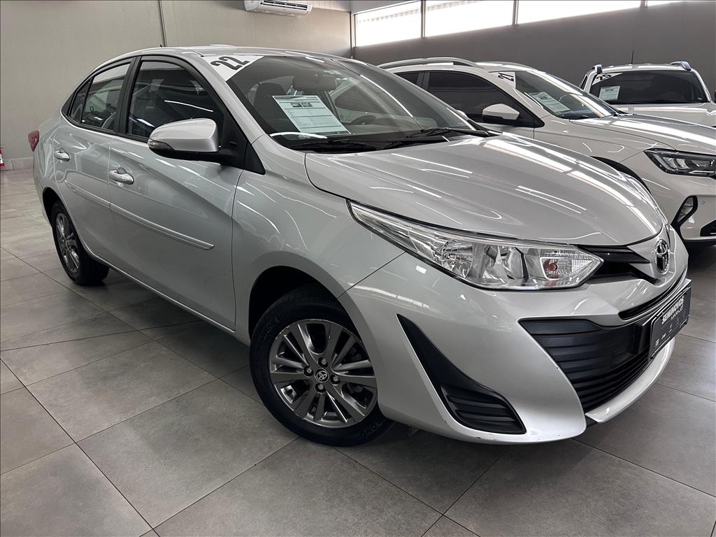 YARIS 1.5 16V FLEX SEDAN XLS CONNECT MULTIDRIVE