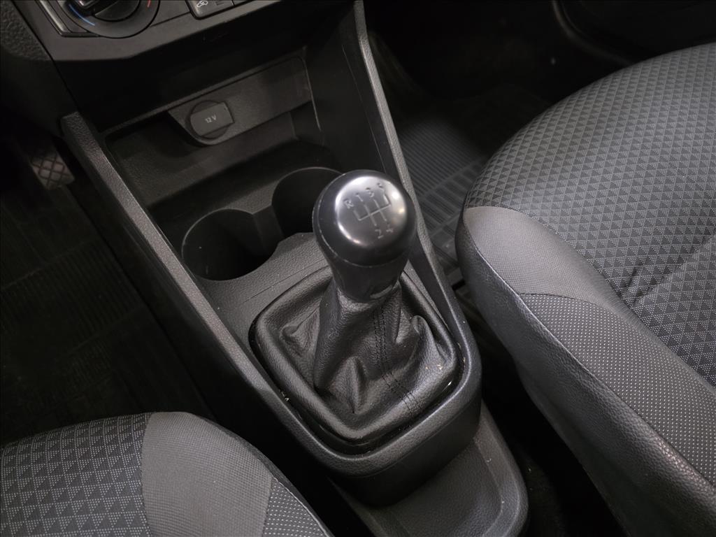 VOYAGE 1.0 12V MPI TOTALFLEX 4P MANUAL11