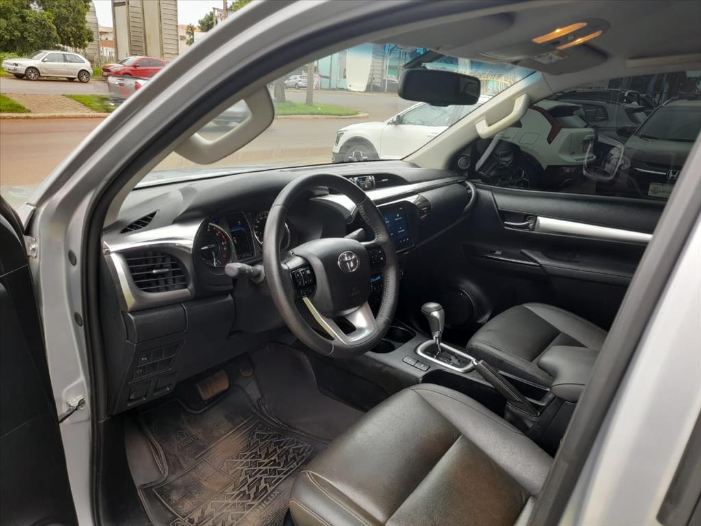 HILUX 2.8 D-4D TURBO DIESEL CD SRV 4X4 AUTOMÁTICO9