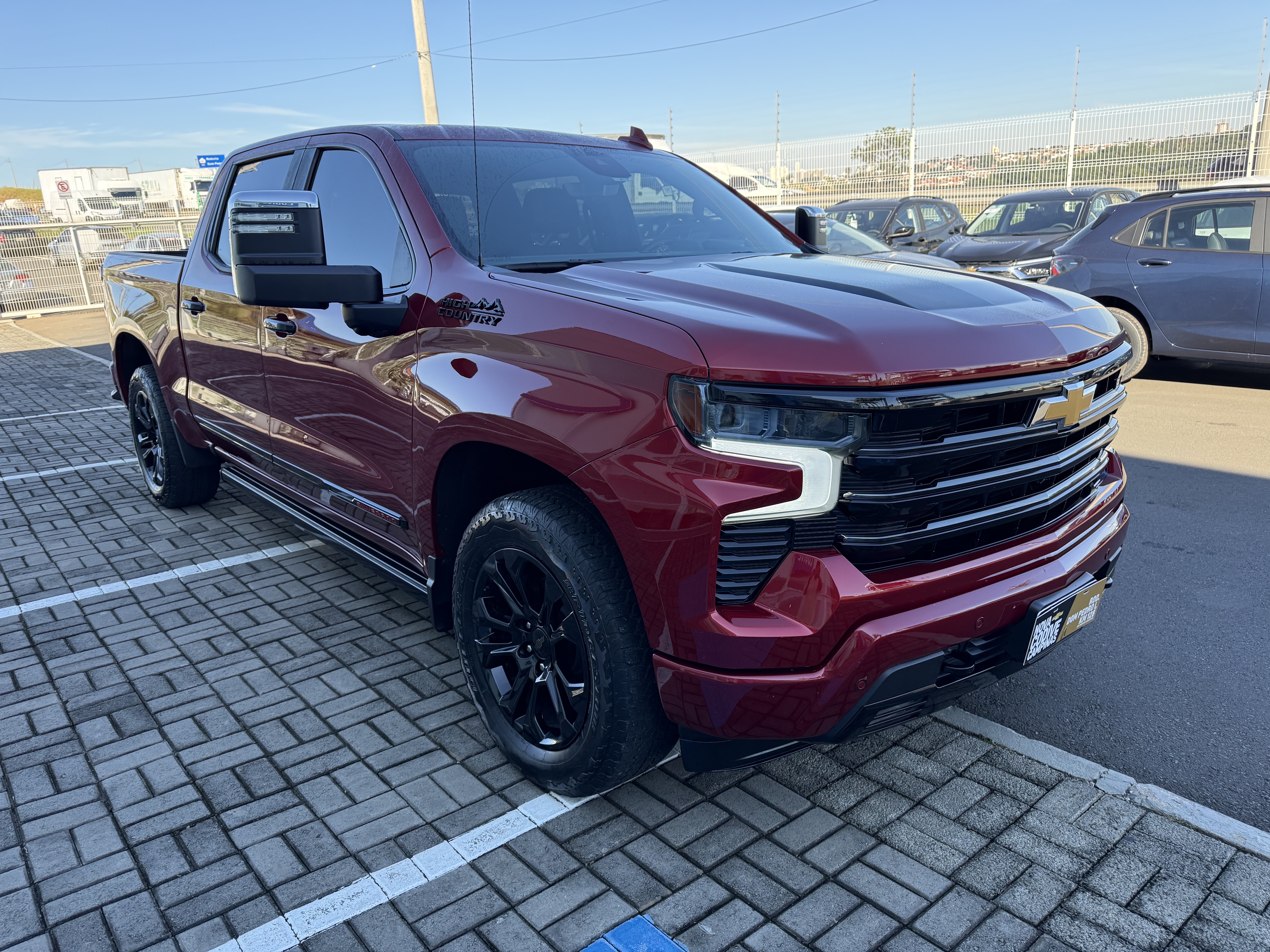 SILVERADO 5.3 V8 GASOLINA 1500 HIGH COUNTRY 4X4 AUTOMÁTICO1