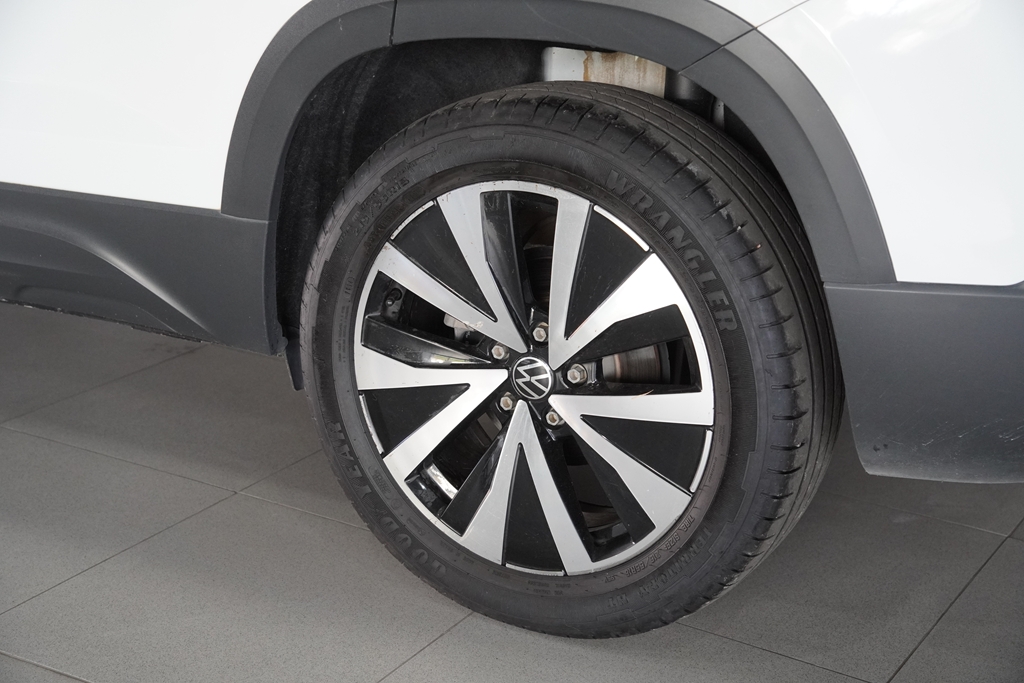 TAOS 1.4 250 TSI TOTAL FLEX HIGHLINE AUTOMÁTICO2