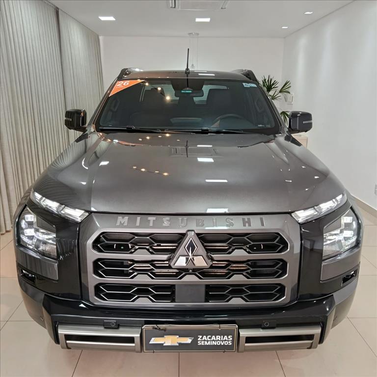 TRITON 2.4 BITURBO DIESEL CD KATANA 4X4 AUTOMÁTICO
