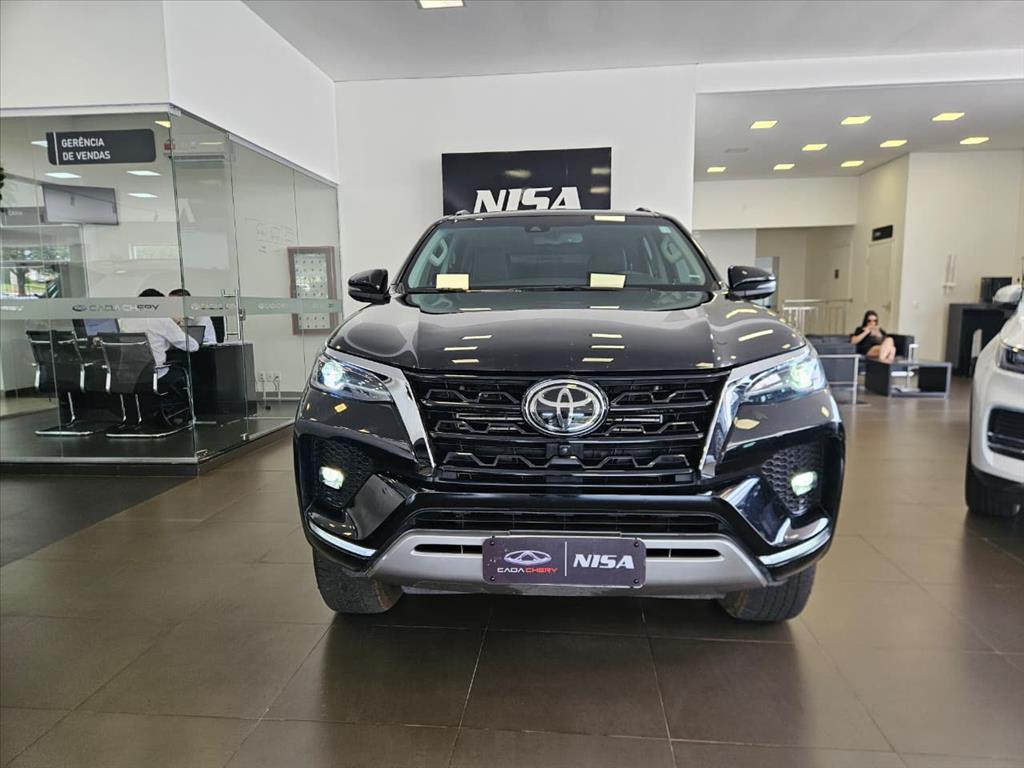 HILUX 2.8 D-4D TURBO DIESEL CD SRX 4X4 AUTOMÁTICO1