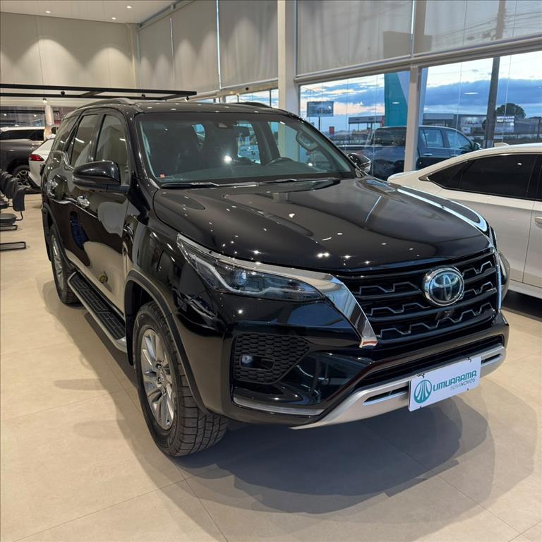 HILUX SW4 2.8 D-4D TURBO DIESEL SRX 7L 4X4 AUTOMÁTICO1