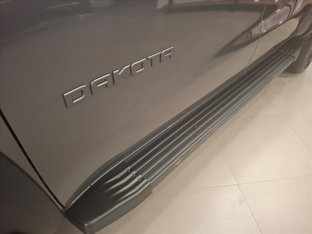 DAKOTA 2.2 TURBO DIESEL WARLOCK 4X4 AUTOMÁTICO6