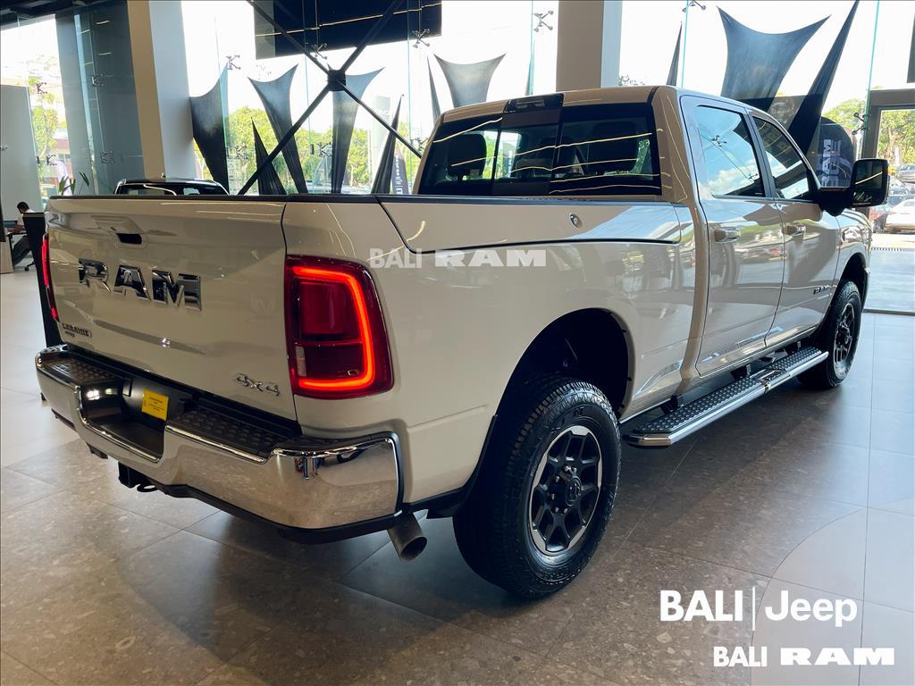 2500 6.7 I6 TURBO DIESEL LARAMIE CD 4X4 AUTOMÁTICO3