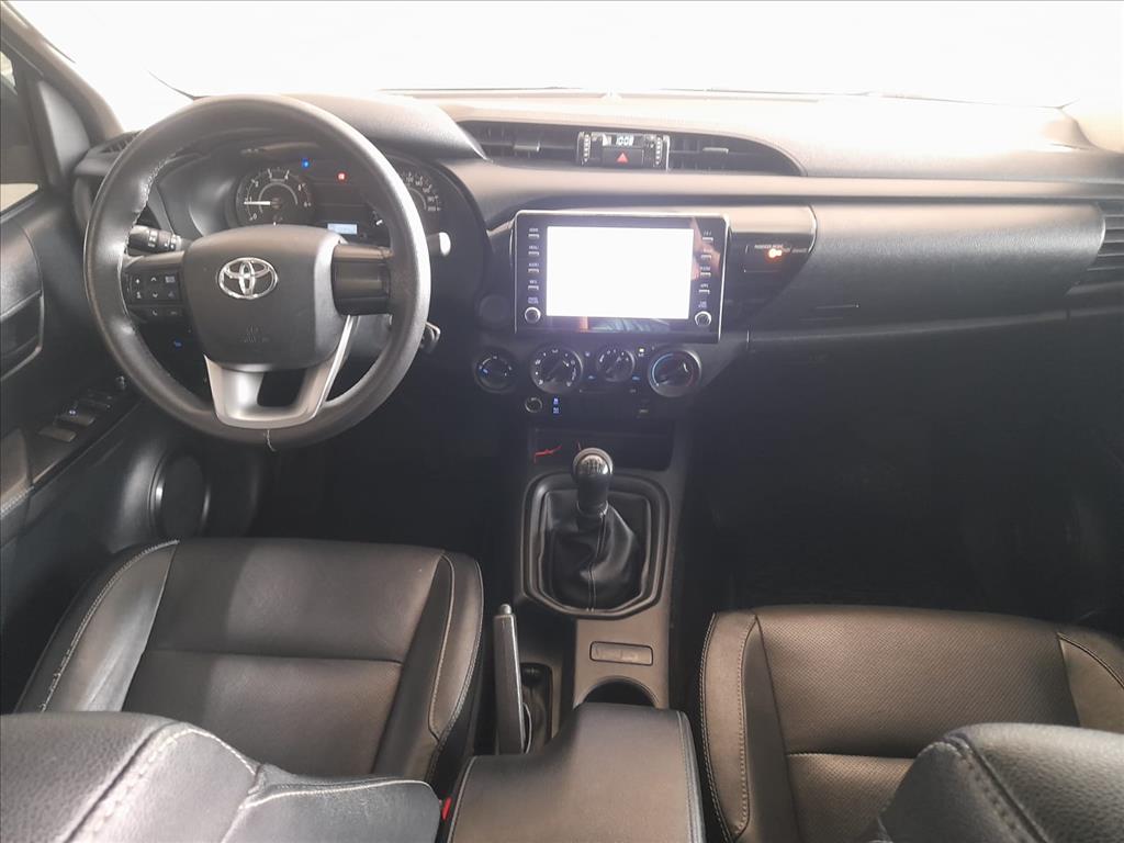 HILUX 2.8 D-4D TURBO DIESEL CD POWER PACK 4X4 MANUAL8