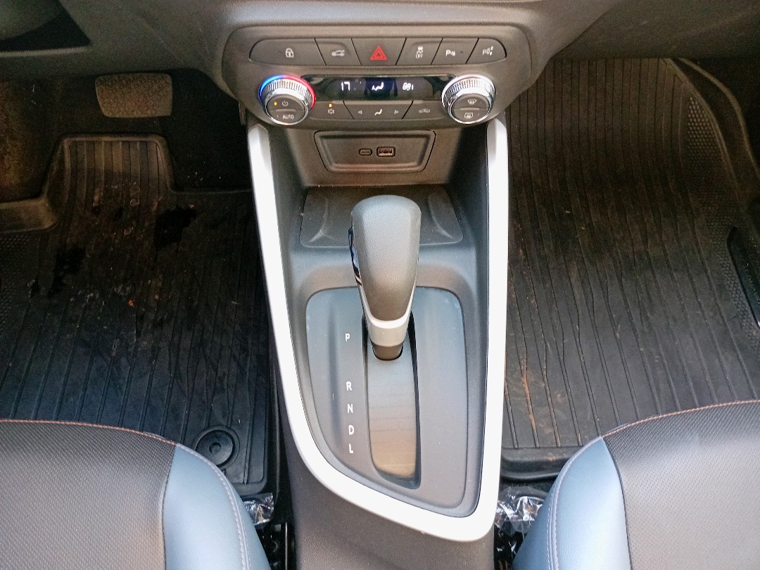 ONIX PLUS 1.0 TURBO FLEX PREMIER AUTOMÁTICO8