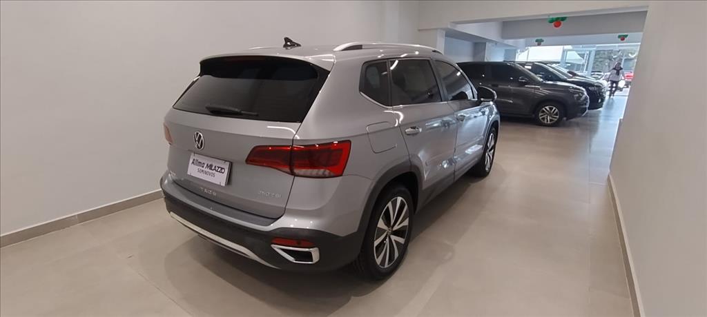 TAOS 1.4 250 TSI TOTAL FLEX HIGHLINE AUTOMÁTICO1