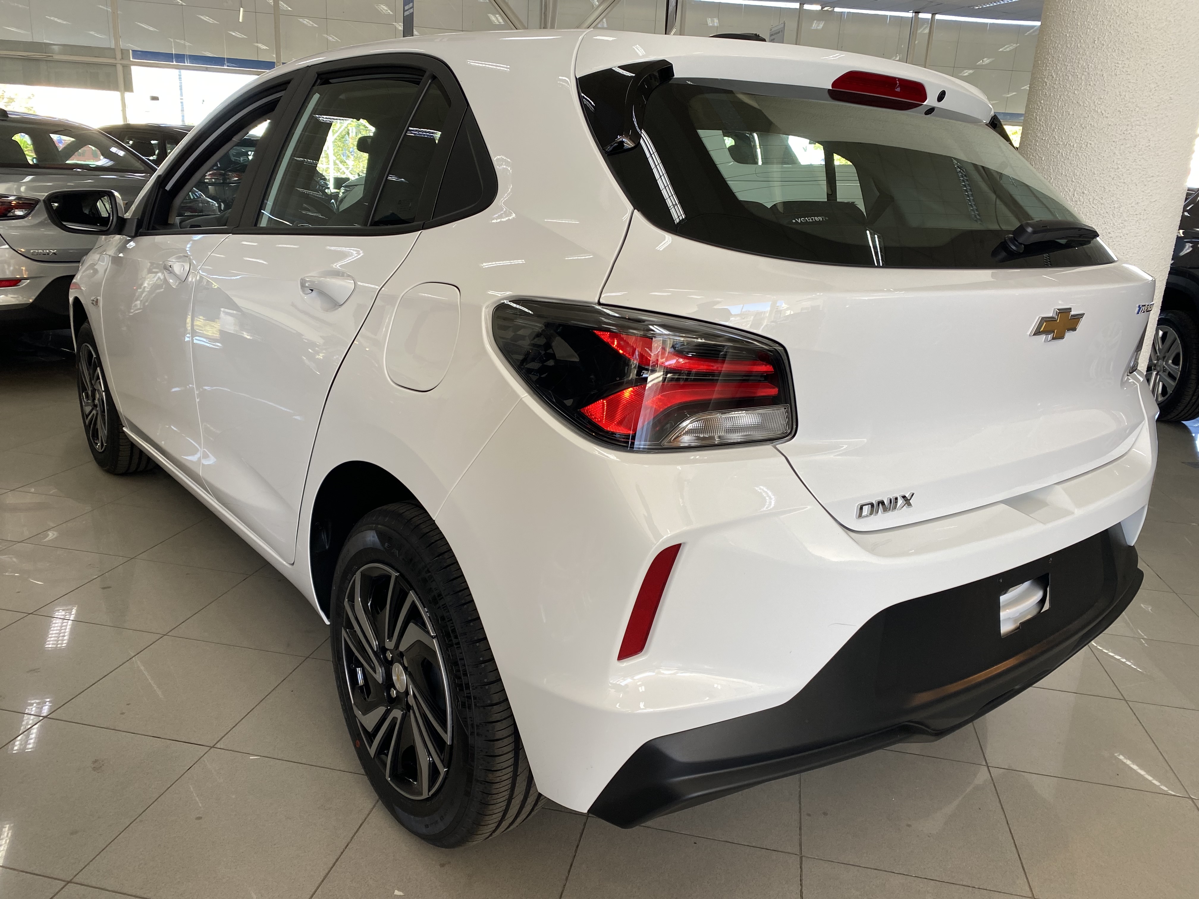 ONIX 1.0 TURBO ETANOL ECO AUTOMÁTICO16