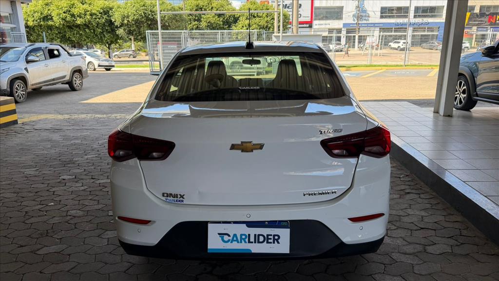 ONIX PLUS 1.0 TURBO FLEX PREMIER AUTOMÁTICO4