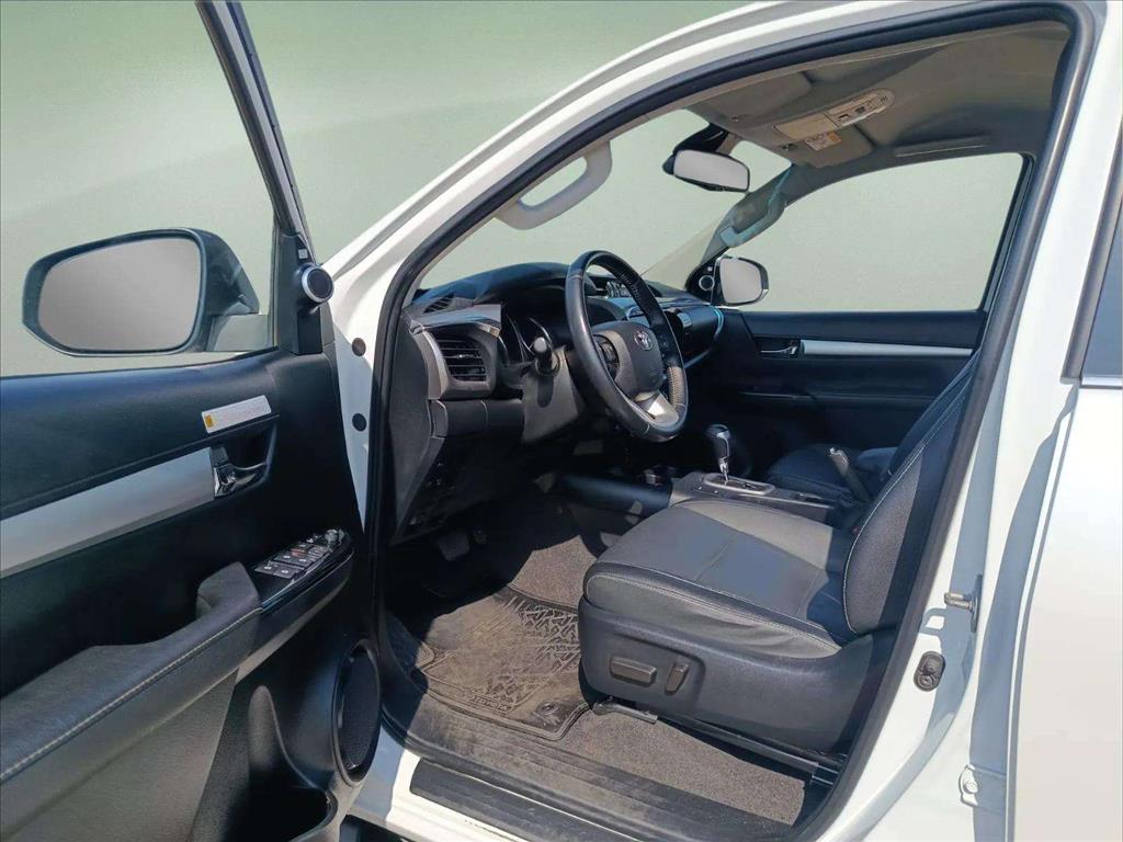 HILUX 2.8 D-4D TURBO DIESEL CD SRX PLUS 4X4 AUTOMÁTICO10