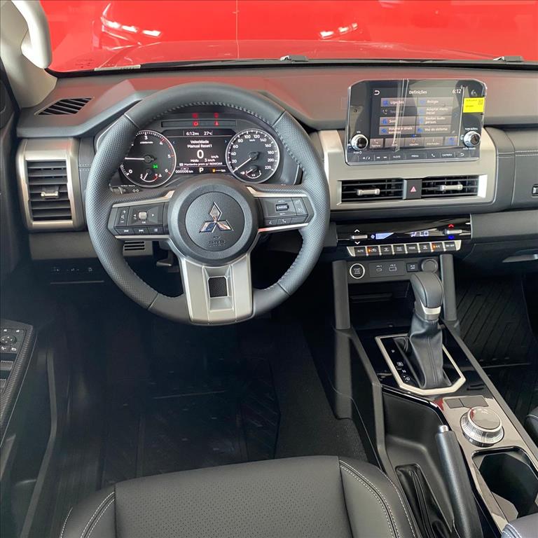 Mitsubishi-TRITON-2.4 BITURBO DIESEL CD HPE 4X4 AUTOMÁTICO