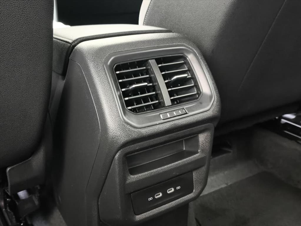 TAOS 1.4 250 TSI TOTAL FLEX COMFORTLINE AUTOMÁTICO12