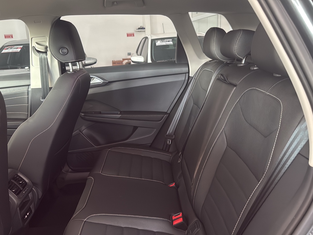 TAOS 1.4 250 TSI TOTAL FLEX HIGHLINE AUTOMÁTICO11