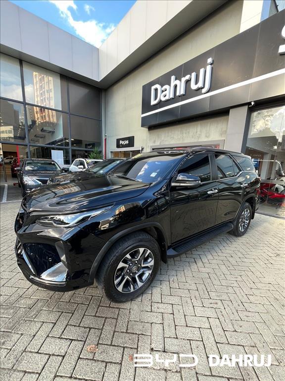 HILUX 2.8 D-4D TURBO DIESEL CD SRX 4X4 AUTOMÁTICO0