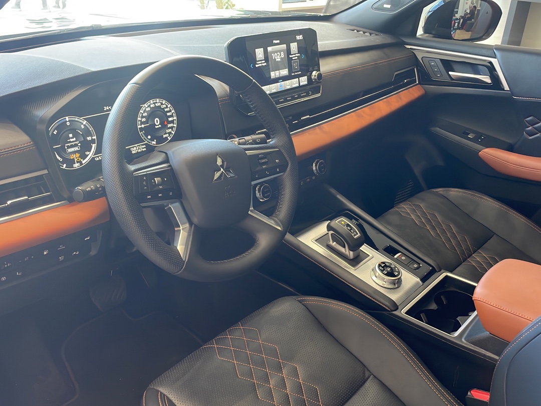 OUTLANDER 2.4 PHEV SIGNATURE S-AWC DHT6