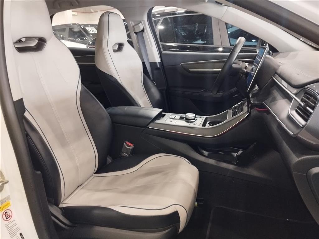 KING 1.5 DM-I PHEV GS AUTOMÁTICO10