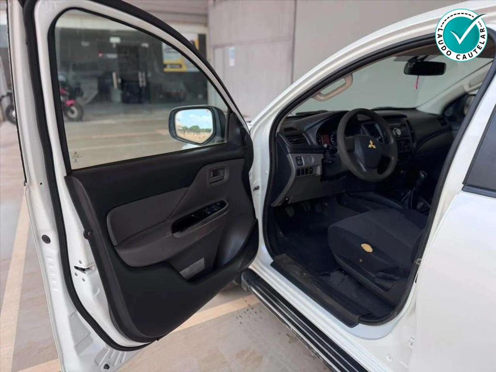 L200 TRITON 2.4 16V TURBO DIESEL SPORT HPE CD 4P 4X4 AUTOMÁTICO15