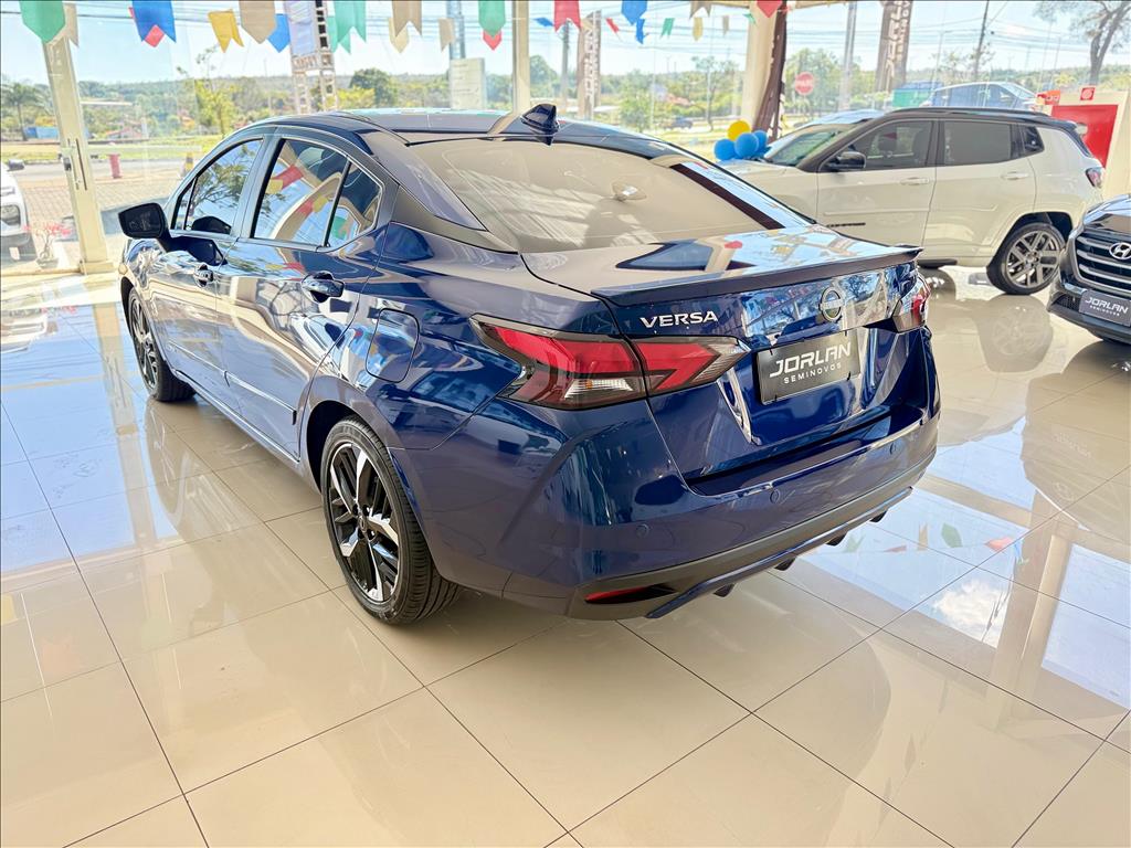 VERSA 1.6 16V FLEX EXCLUSIVE XTRONIC4