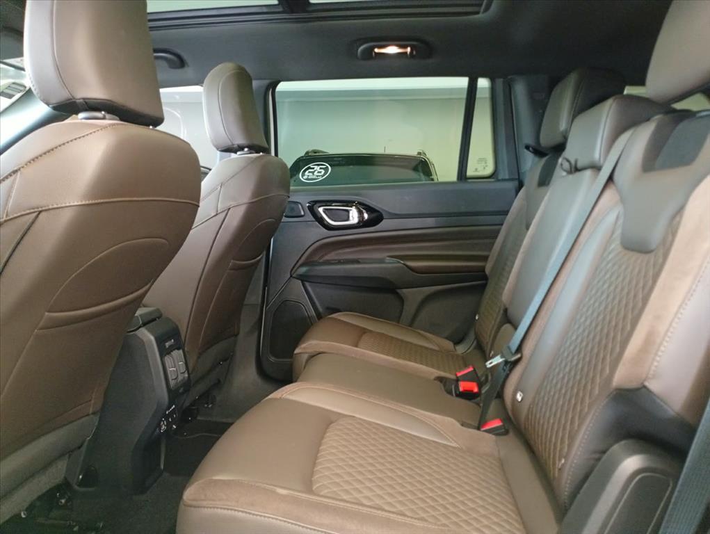 COMMANDER 1.3 T270 TURBO FLEX LIMITED AT68