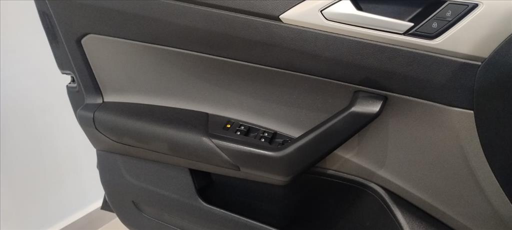 VIRTUS 1.0 200 TSI HIGHLINE AUTOMÁTICO10