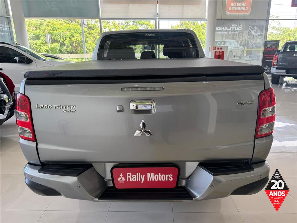 Mitsubishi-L200 TRITON-2.4 16V TURBO DIESEL SPORT HPE CD 4P 4X4 AUTOMÁTICO