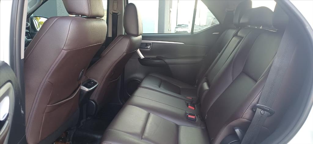 HILUX SW4 2.8 SRX 4X4 16V TURBO INTERCOOLER DIESEL 4P AUTOMÁTICO7