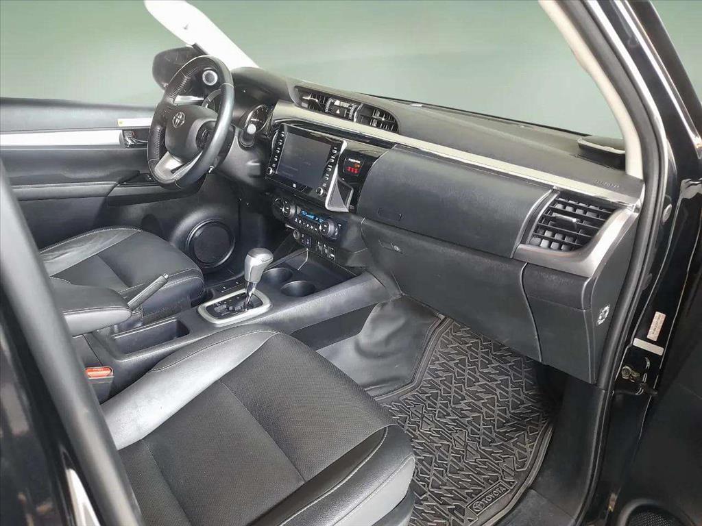 HILUX 2.8 D-4D TURBO DIESEL CD SRX 4X4 AUTOMÁTICO9