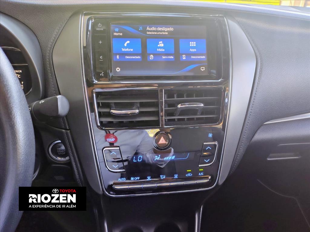 YARIS 1.5 16V FLEX SEDAN XLS CONNECT MULTIDRIVE9