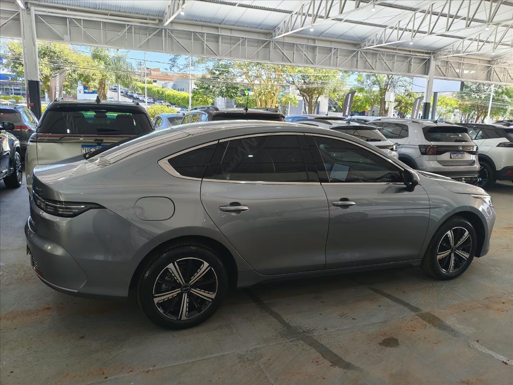 KING 1.5 DM-I PHEV GS AUTOMÁTICO8