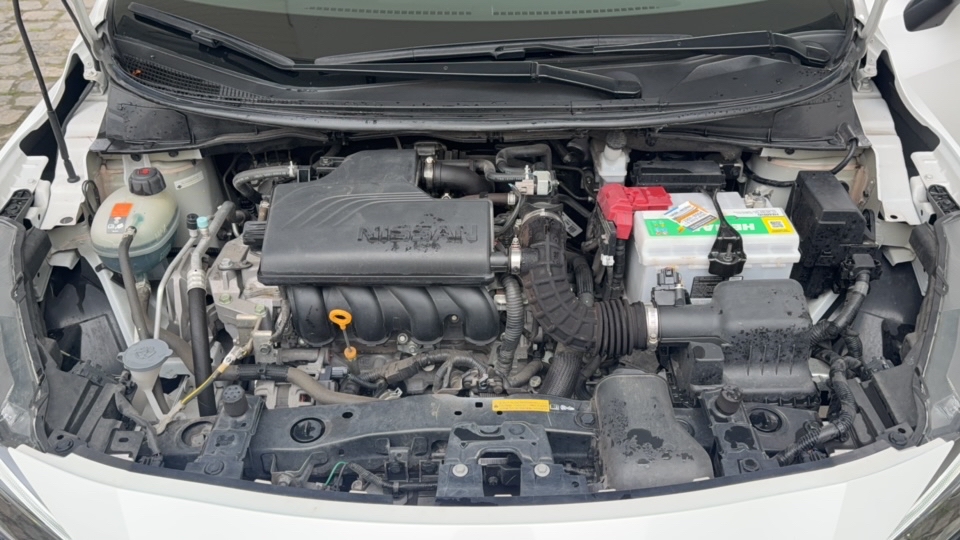 Nissan-VERSA-1.6 16V FLEX EXCLUSIVE XTRONIC
