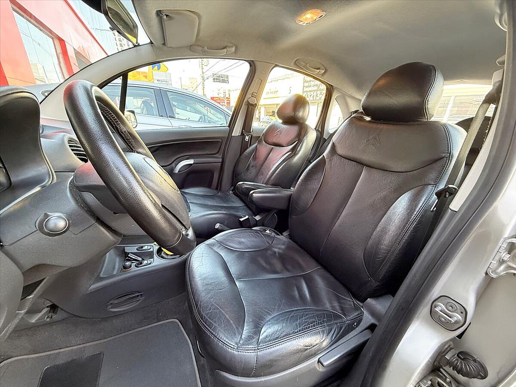 Citroën C3 - 1.6 EXCLUSIVE 16V FLEX 4P MANUAL