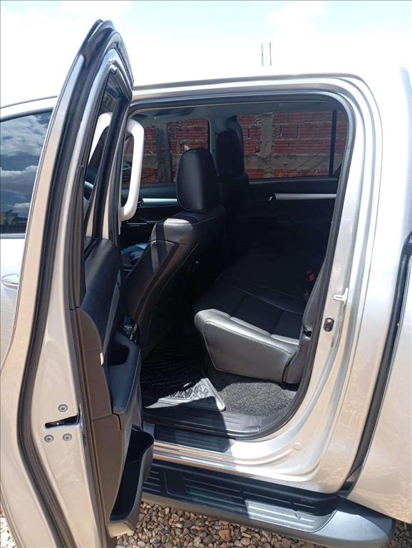HILUX 2.8 D-4D TURBO DIESEL CD SRV 4X4 AUTOMÁTICO9