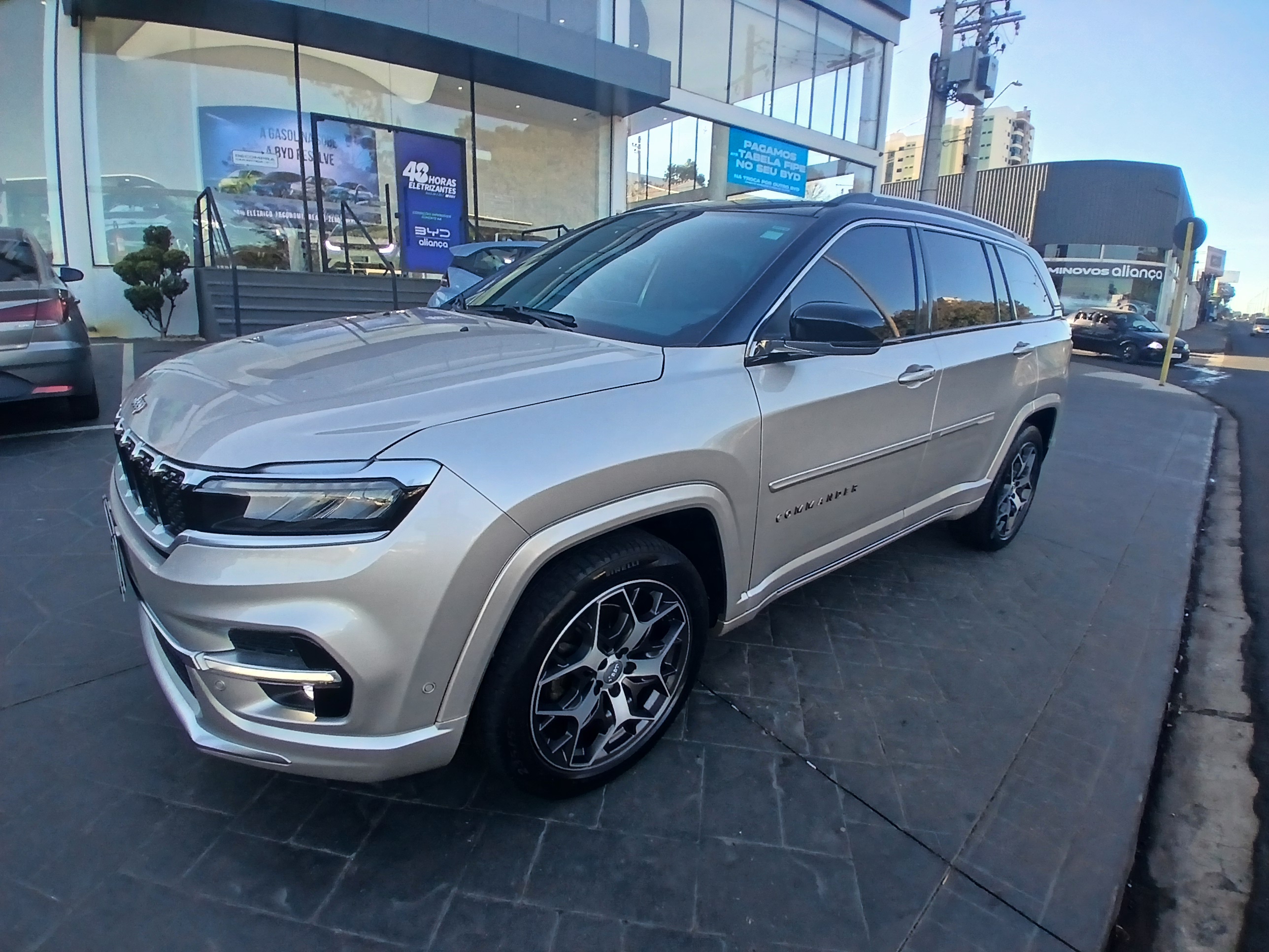 COMMANDER 1.3 T270 TURBO FLEX OVERLAND AT62