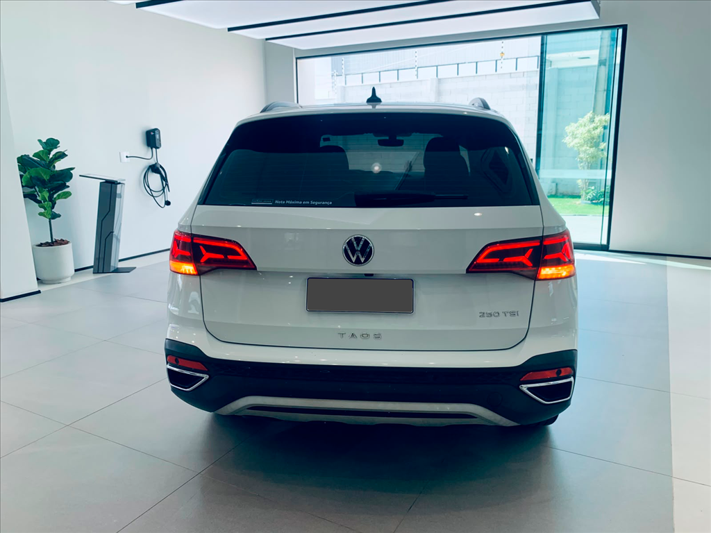 TAOS 1.4 250 TSI TOTAL FLEX COMFORTLINE AUTOMÁTICO9