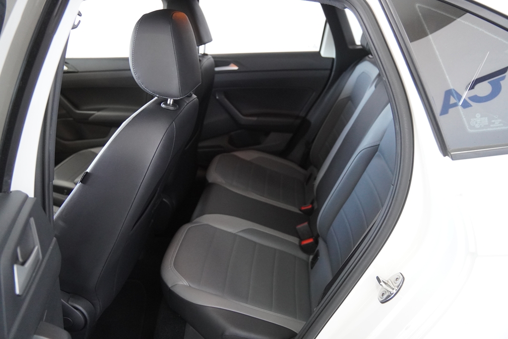 NIVUS 1.0 200 TSI TOTAL FLEX HIGHLINE AUTOMÁTICO10