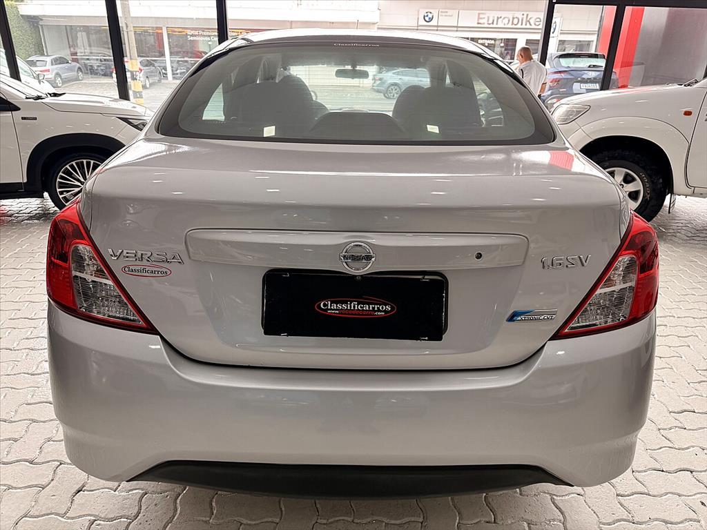 Nissan Versa - 1.6 16V FLEX SV 4P XTRONIC