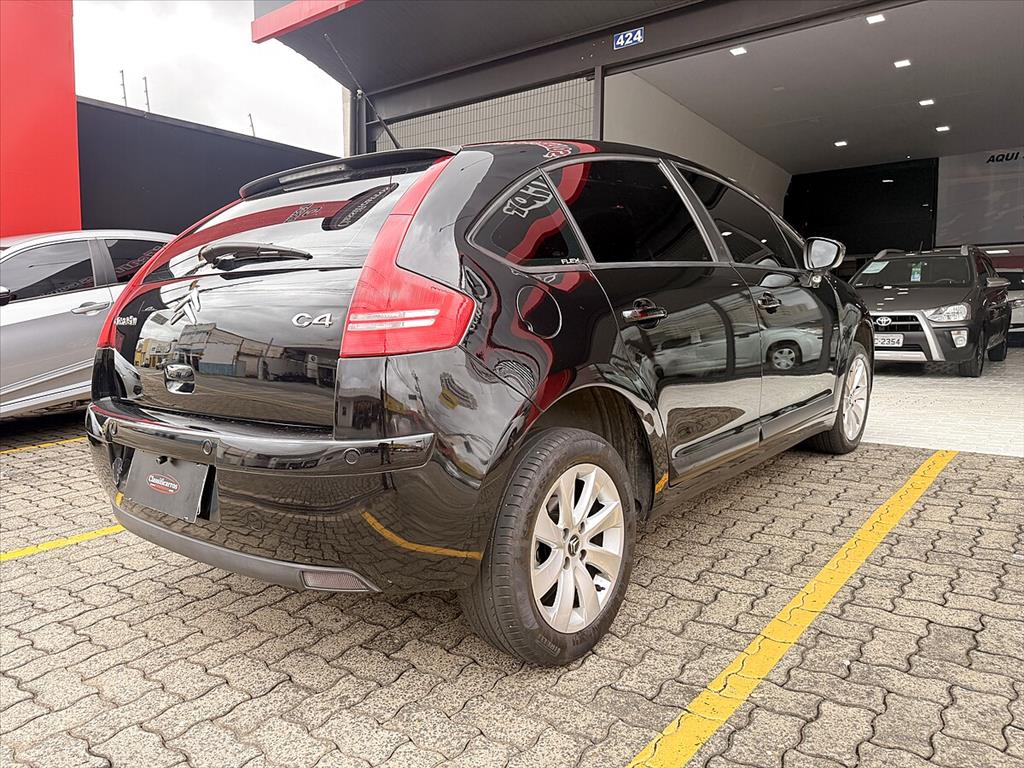 Citroën C4 - 2.0 EXCLUSIVE 16V FLEX 4P MANUAL