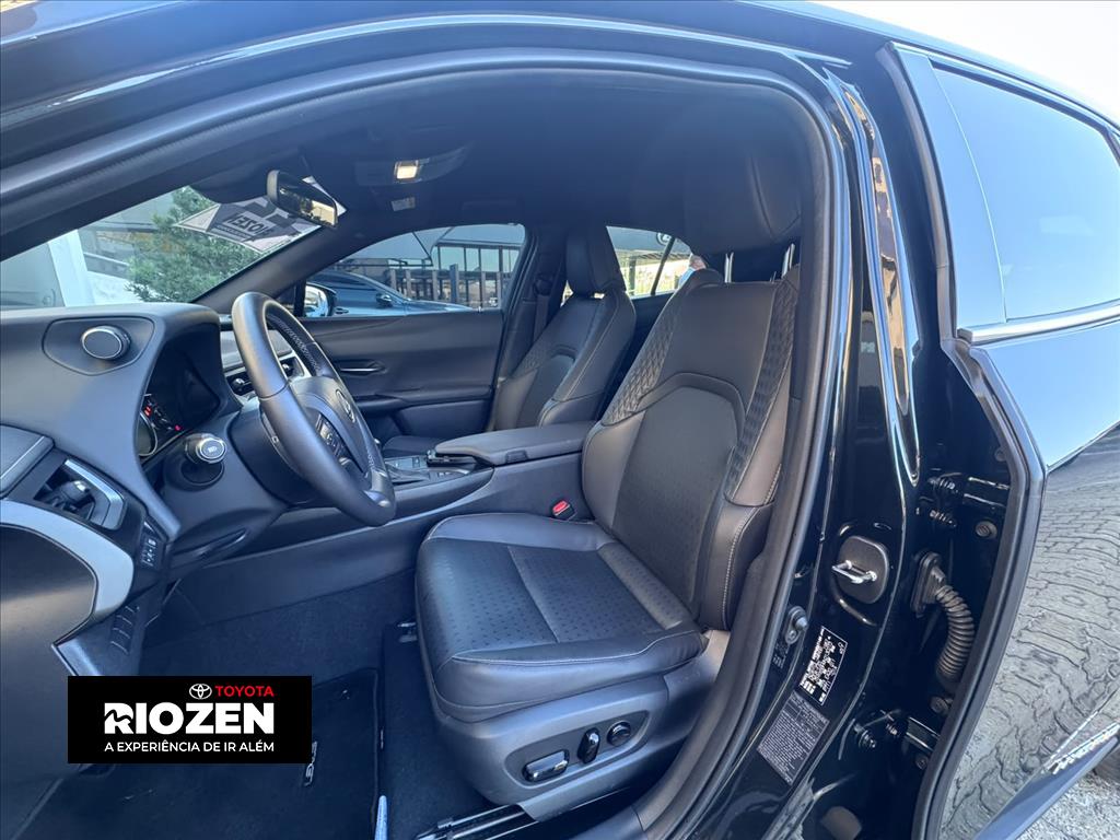 UX 250h 2.0 VVT-I HYBRID DYNAMIC CVT7
