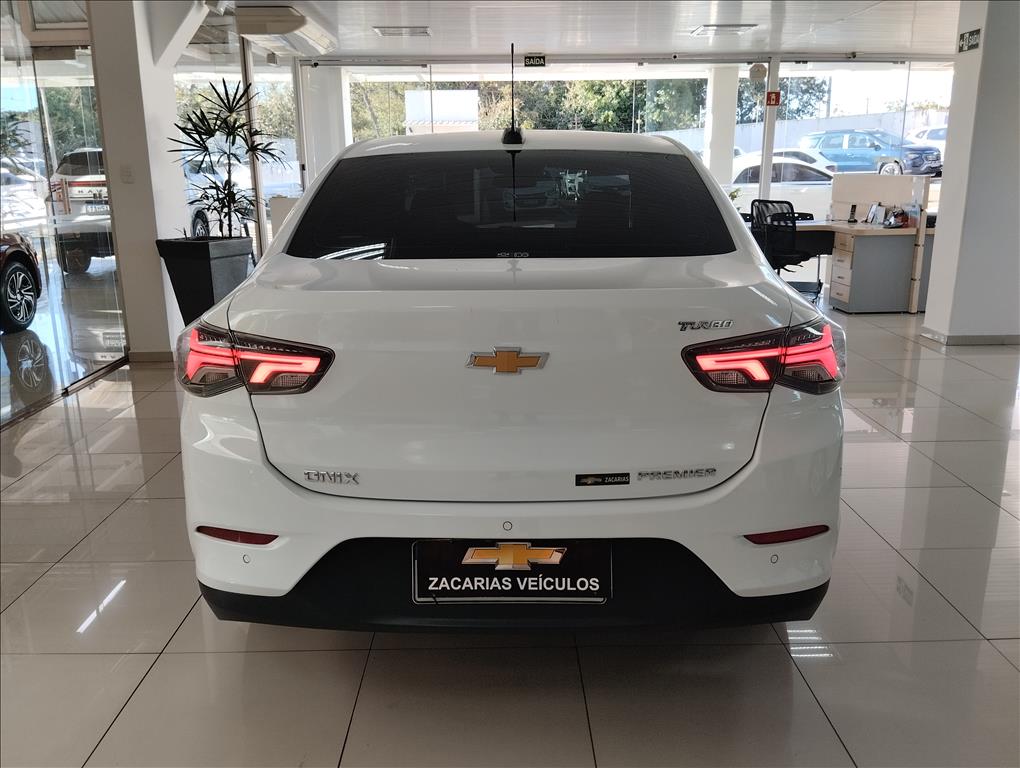 ONIX PLUS 1.0 TURBO FLEX PREMIER AUTOMÁTICO4