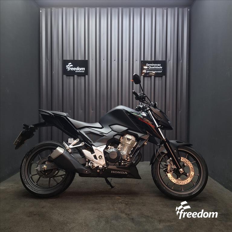 Moto HONDA do modelo CB 300F TWISTER CBS 2024/2024