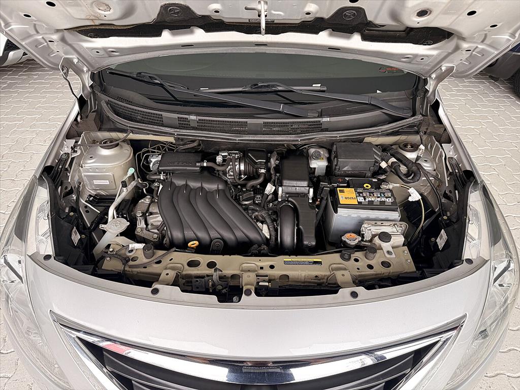 Nissan Versa - 1.6 16V FLEX SV 4P XTRONIC