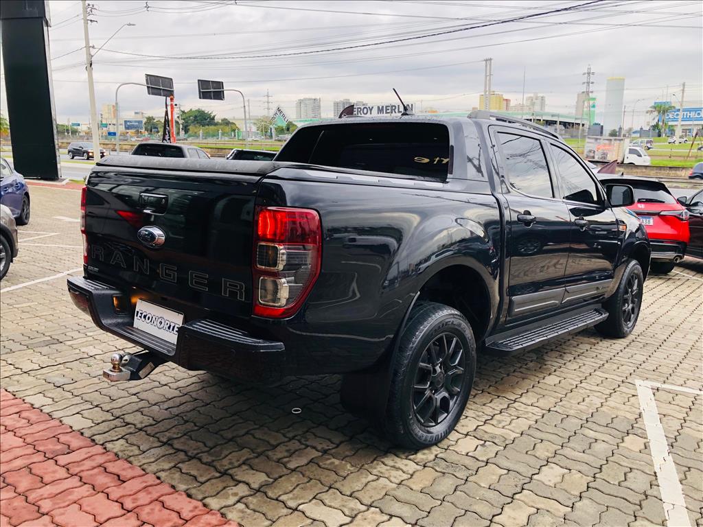 RANGER 2.2 BLACK 4X2 CD 16V DIESEL 4P AUTOMÁTICO3