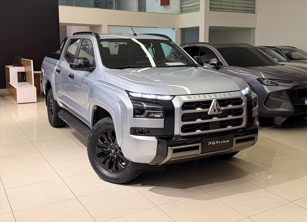 TRITON 2.4 BITURBO DIESEL CD KATANA 4X4 AUTOMÁTICO0