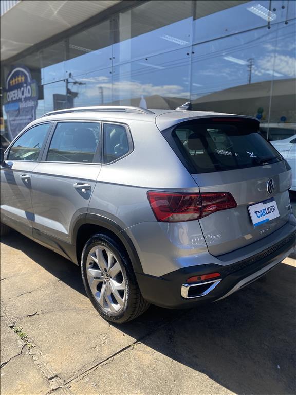 TAOS 1.4 250 TSI TOTAL FLEX COMFORTLINE AUTOMÁTICO6