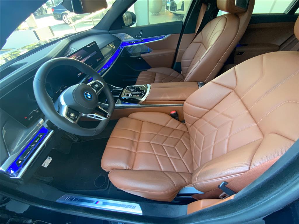 BMW-i7-ELÉTRICO XDRIVE60 M SPORT