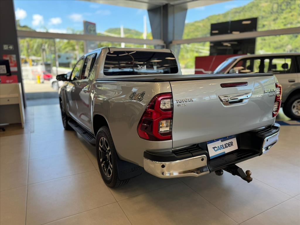 HILUX 2.8 D-4D TURBO DIESEL CD SRX 4X4 AUTOMÁTICO4